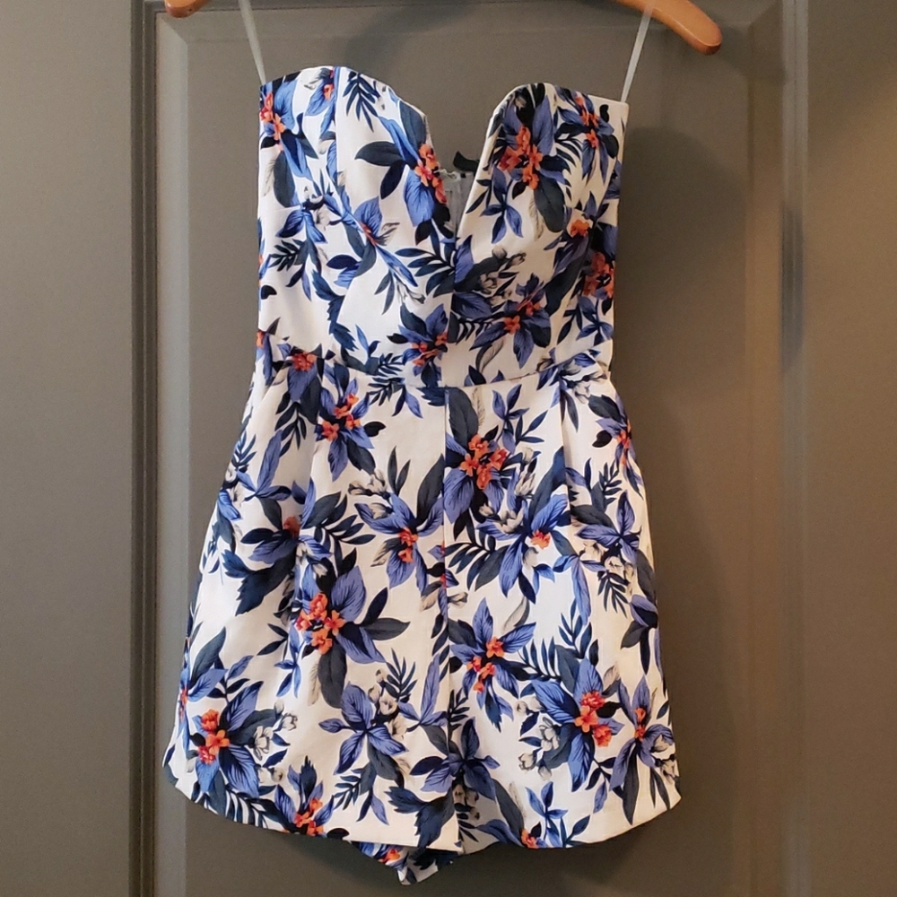Strapless floral romper